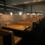 シブヤボウリングカフェ ベンチソファ席