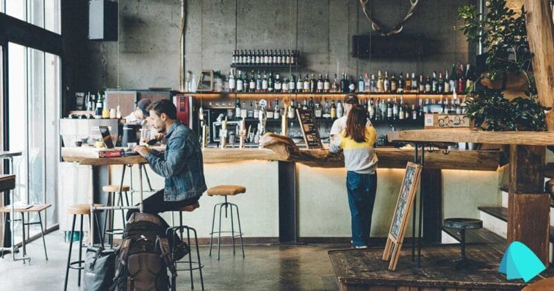 Nui. HOSTEL & BAR LOUNGE