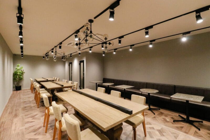 THE HUB 心斎橋