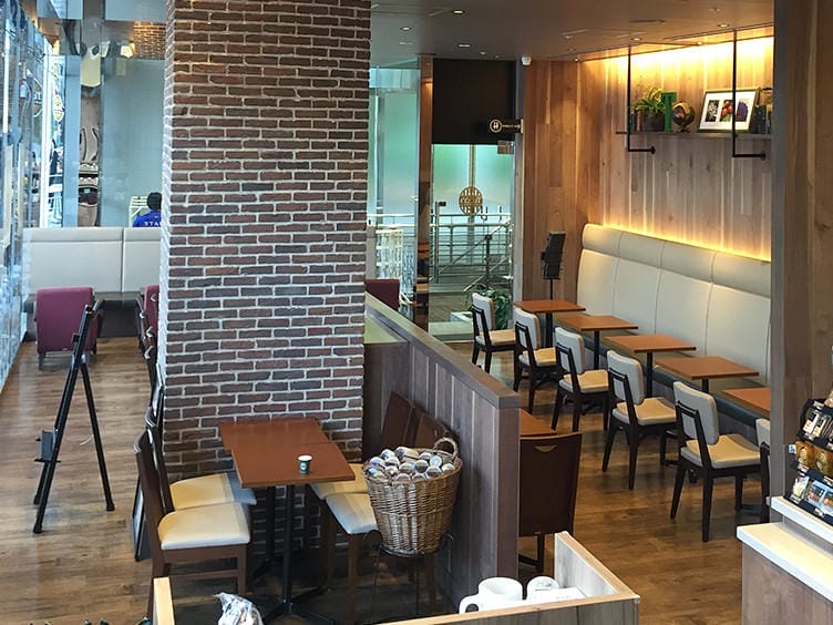 タリーズコーヒー 東京ドームシティ クリスタルアベニュー店