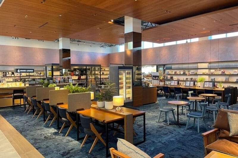 SHARE LOUNGE 湘南T-SITE