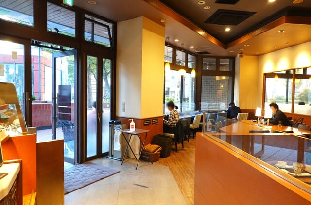 カフェ・ド・クリエ 馬車道店