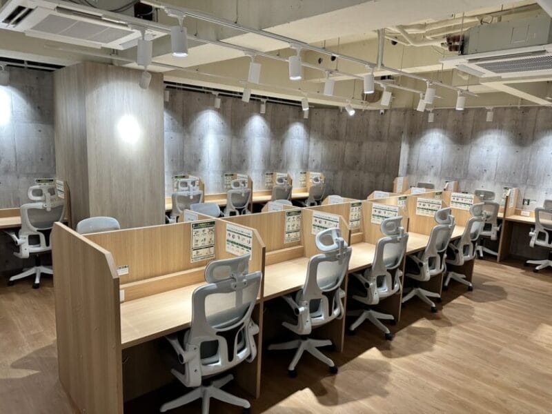 StudyWork Cafe24_店内画像