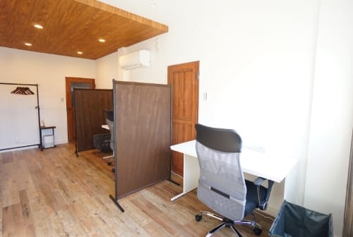 THE KARI ROOM